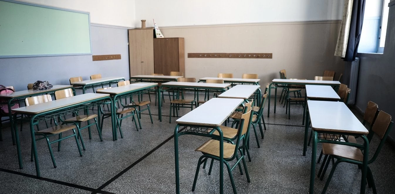 Αμαλιάδα: Ο 15χρονος που μαχαιρώθηκε στο σχολείο από συμμαθητή του αποκαλύπτει – “Γι’ αυτό μου επιτέθηκε” (βίντεο)